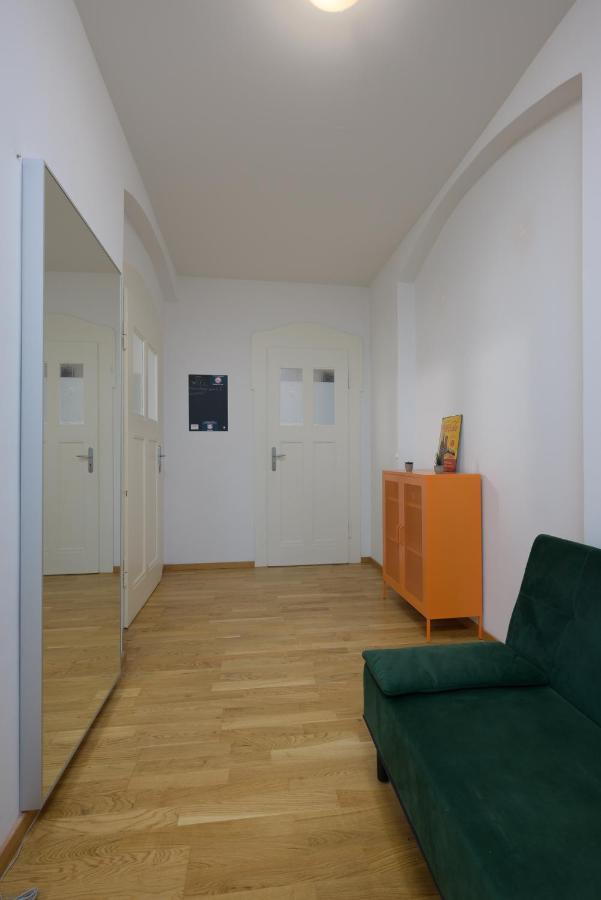 Arbio I Retro Apart Near Leipzig Hauptbahnhof Eksteriør billede